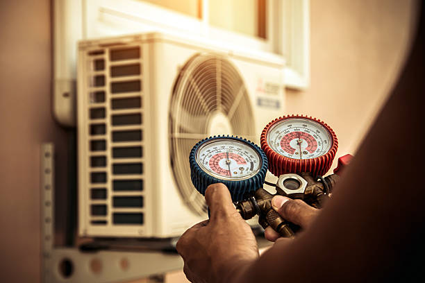 Professional Ac Installation technician working in Española, NM